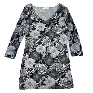 CAbi Top Tunic Size M Black White Floral Mesh Lined 3/4 Sleeve Bodycon #968